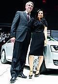 Rupert Stadler, Vorsitzender des Vorstands der AUDI AG und Schauspielerin Lucy Liu am neuen Audi A8.